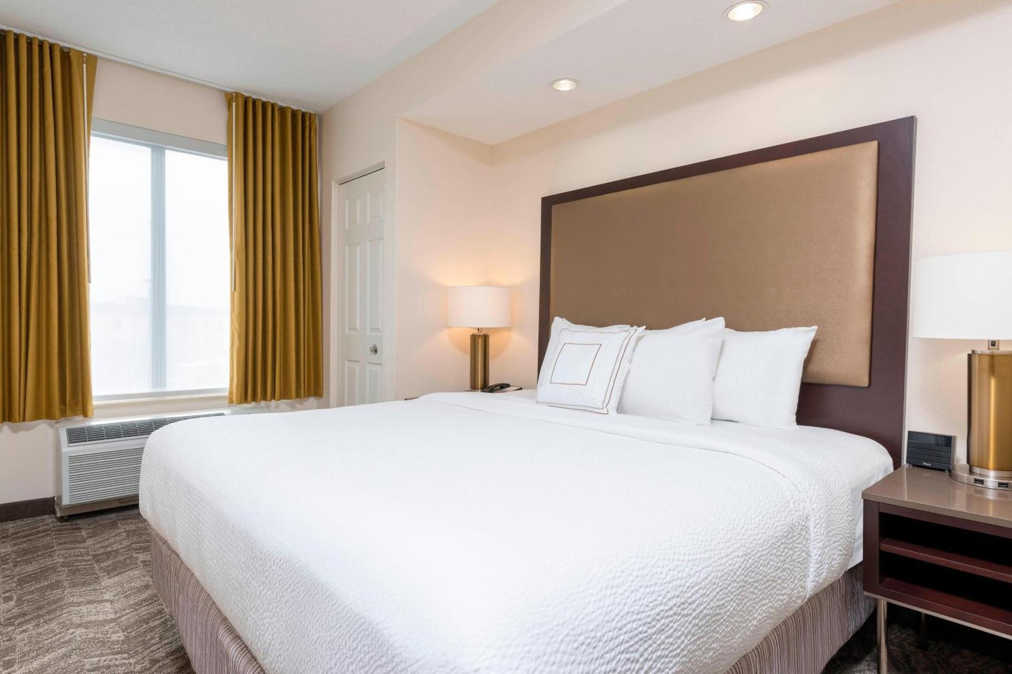 สปริงฮิลล์ สวีท แกรนด์แรพิดส์ นอร์ท Hotel ภายนอก รูปภาพ