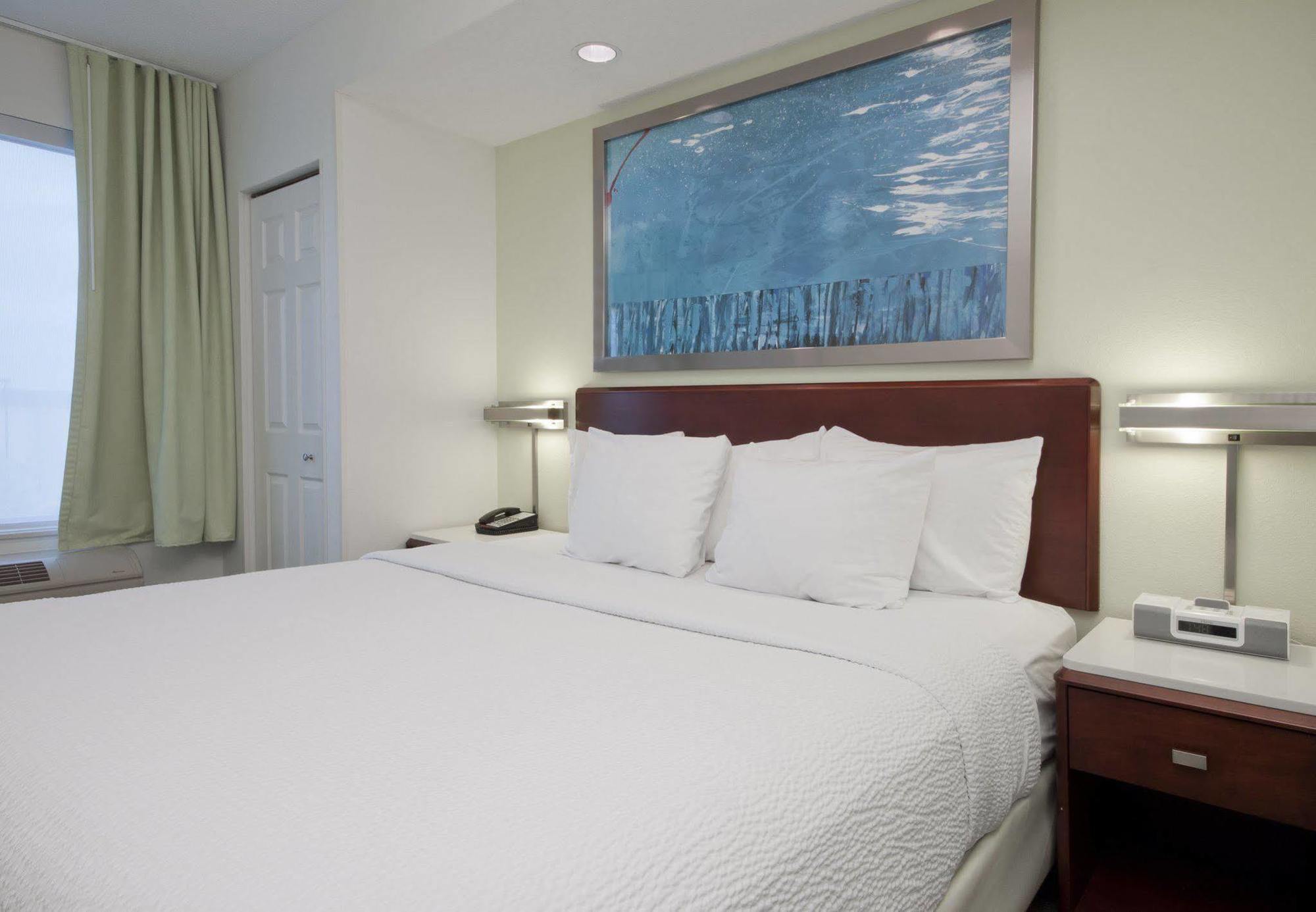 สปริงฮิลล์ สวีท แกรนด์แรพิดส์ นอร์ท Hotel ภายนอก รูปภาพ